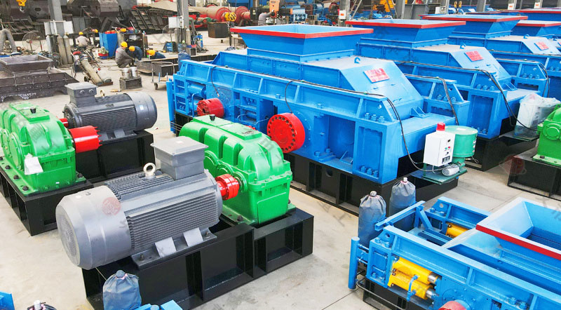 破碎河卵石用什么設(shè)備？用對輥制砂機效果怎么樣？