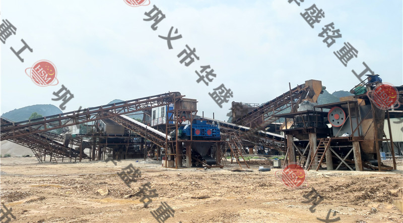 黃石破碎機生產現(xiàn)場