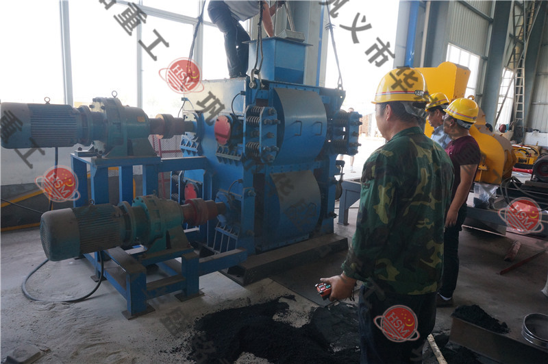 四輥破碎機(jī)發(fā)貨現(xiàn)場