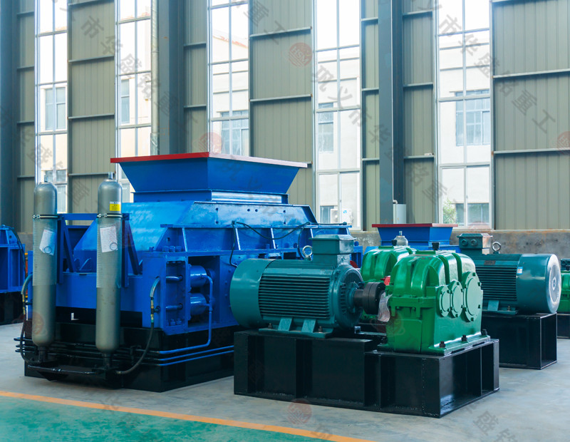 時(shí)產(chǎn)50噸河卵石對(duì)輥破碎機(jī)價(jià)格是多少？廠家如何選擇？