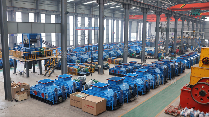 花崗巖液壓對輥破碎機多少錢？有沒有好的廠家推薦？